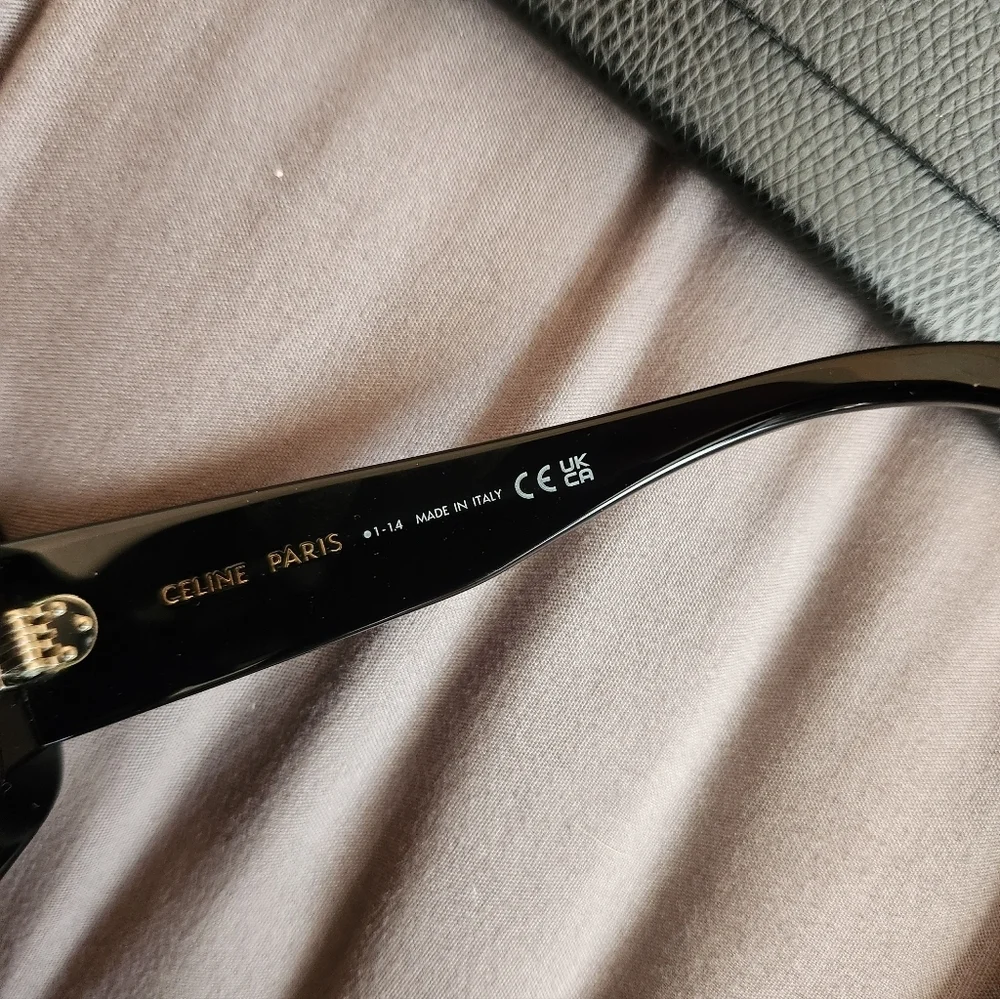 Celine Paris Bold 3 Dots CL40277I Sunglasses